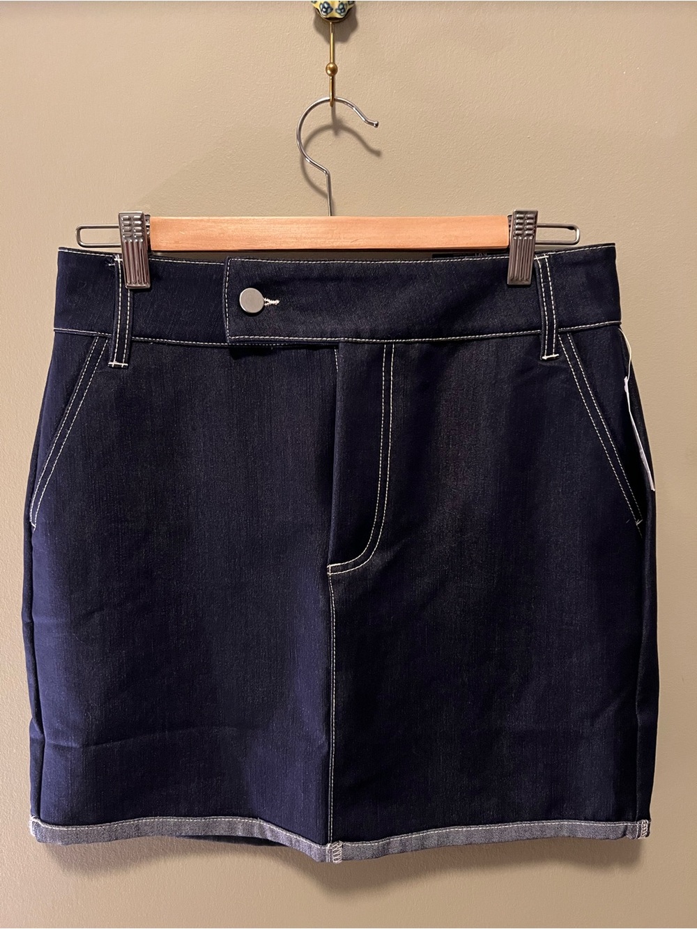Kut from the Kloth Navy Denim Skirt‎ with White Stitching
